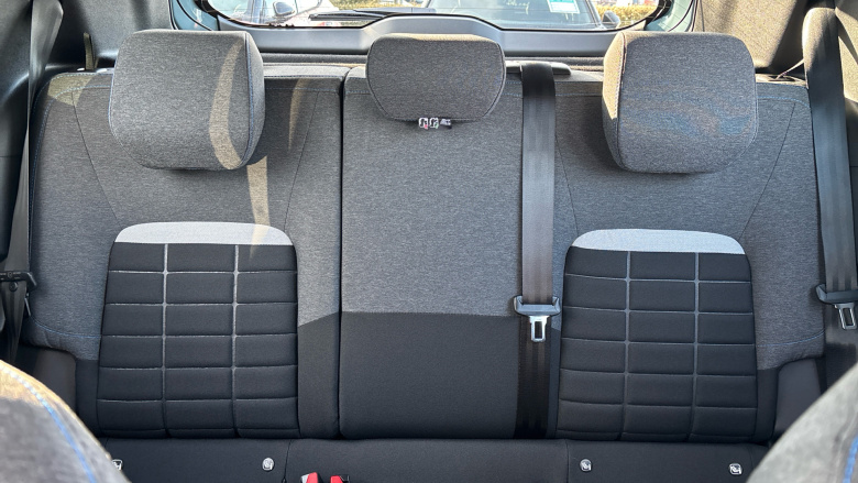 Citroen C3 1.2 Hybrid [110] Plus 5dr e-DCS6 Petrol Hatchback